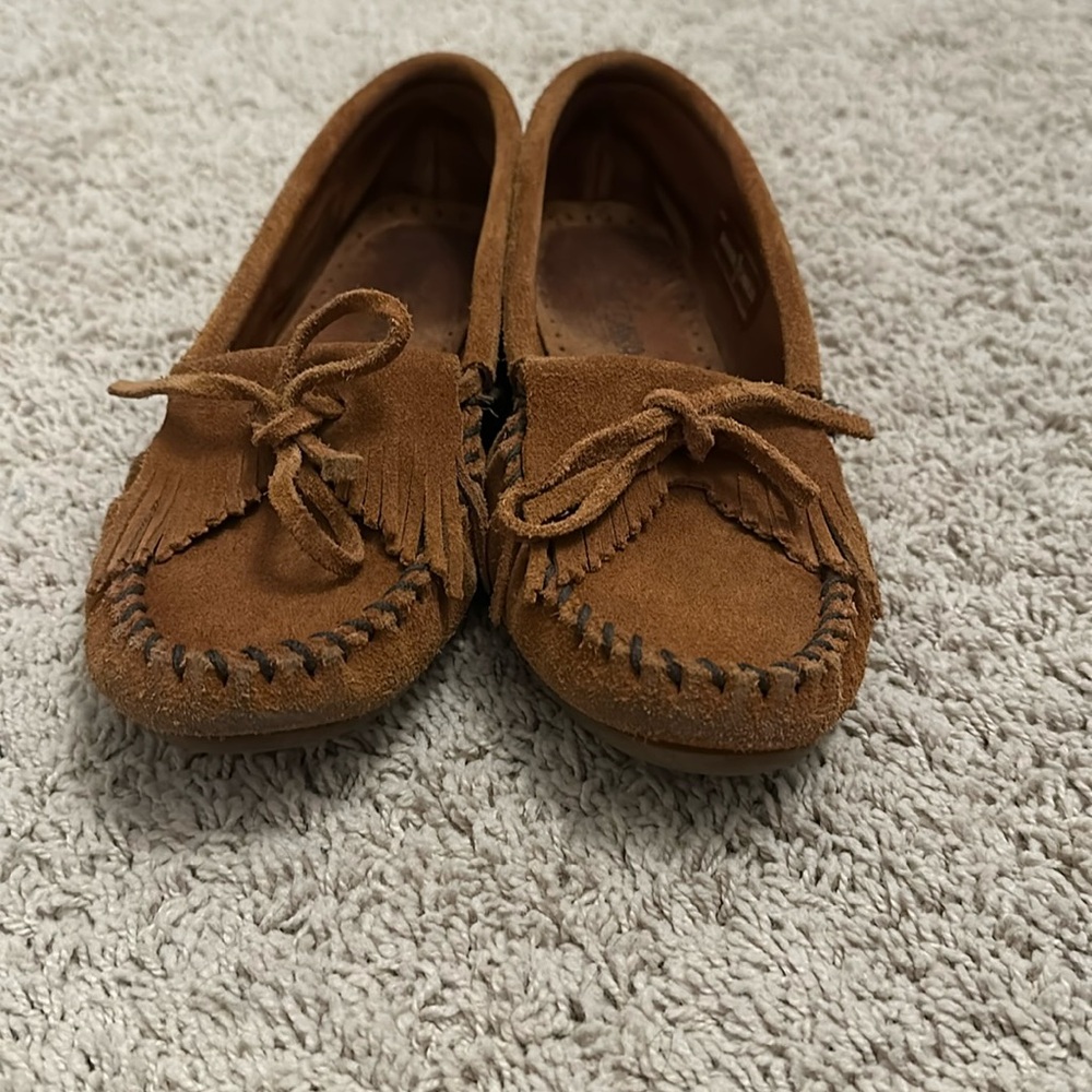 Minnetonka moccasins size 8